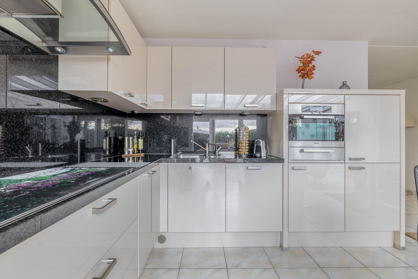 Foto 19 van Burg. Korstanjestraat 49