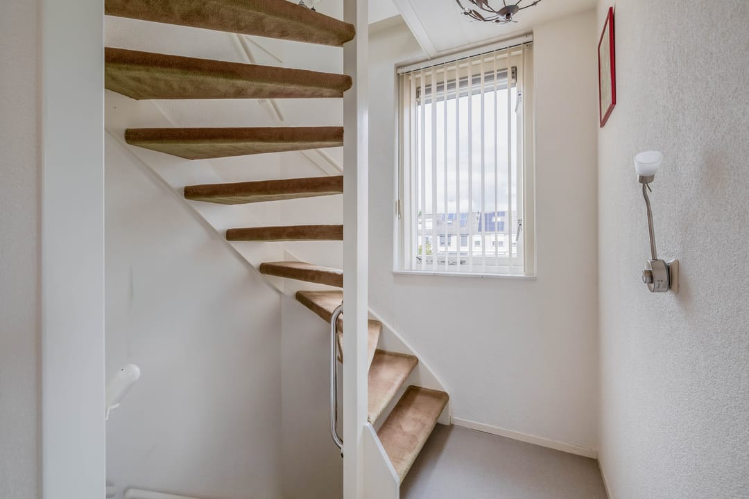 Foto 38 van Burg. Korstanjestraat 49