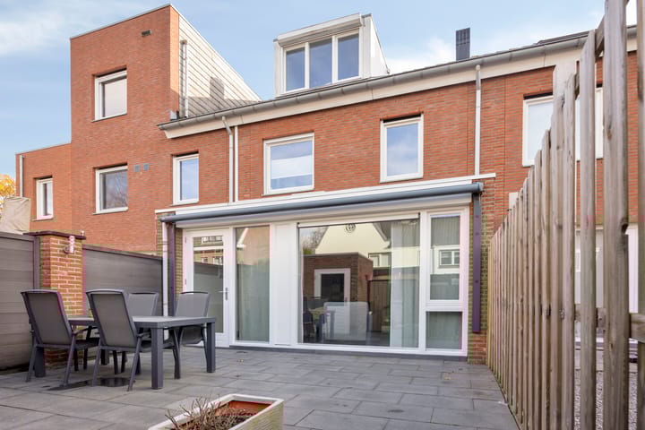 Foto 36 van Friezenplein 3