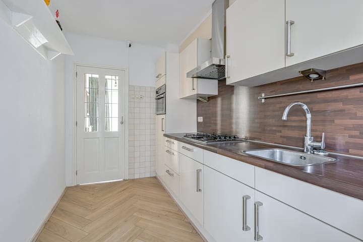 Photo 5 of Burgemeester Pierhagenlaan 19