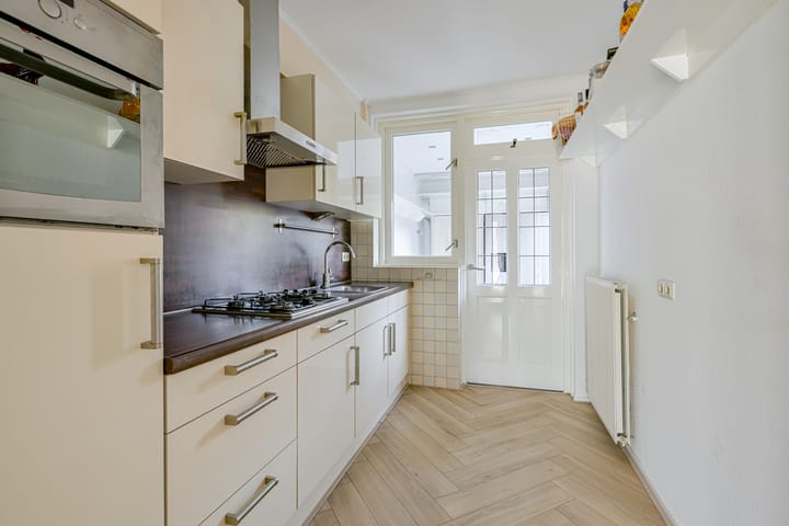 Photo 10 of Burgemeester Pierhagenlaan 19