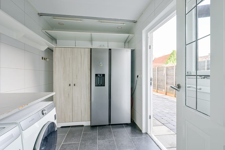 Photo 11 of Burgemeester Pierhagenlaan 19