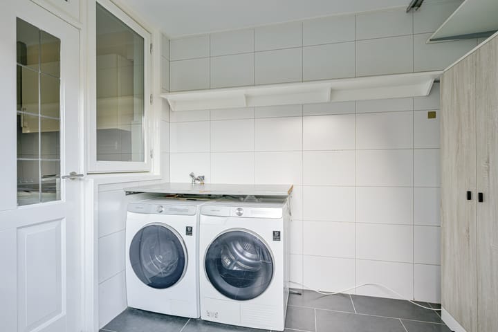 Photo 12 of Burgemeester Pierhagenlaan 19