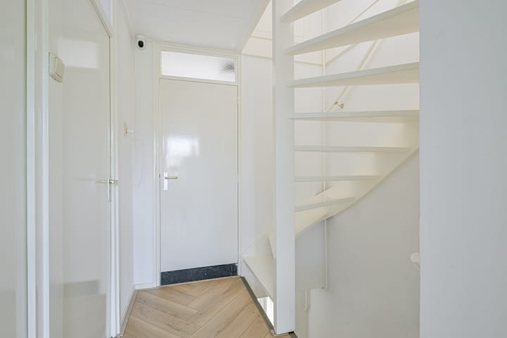 Photo 20 of Burgemeester Pierhagenlaan 19