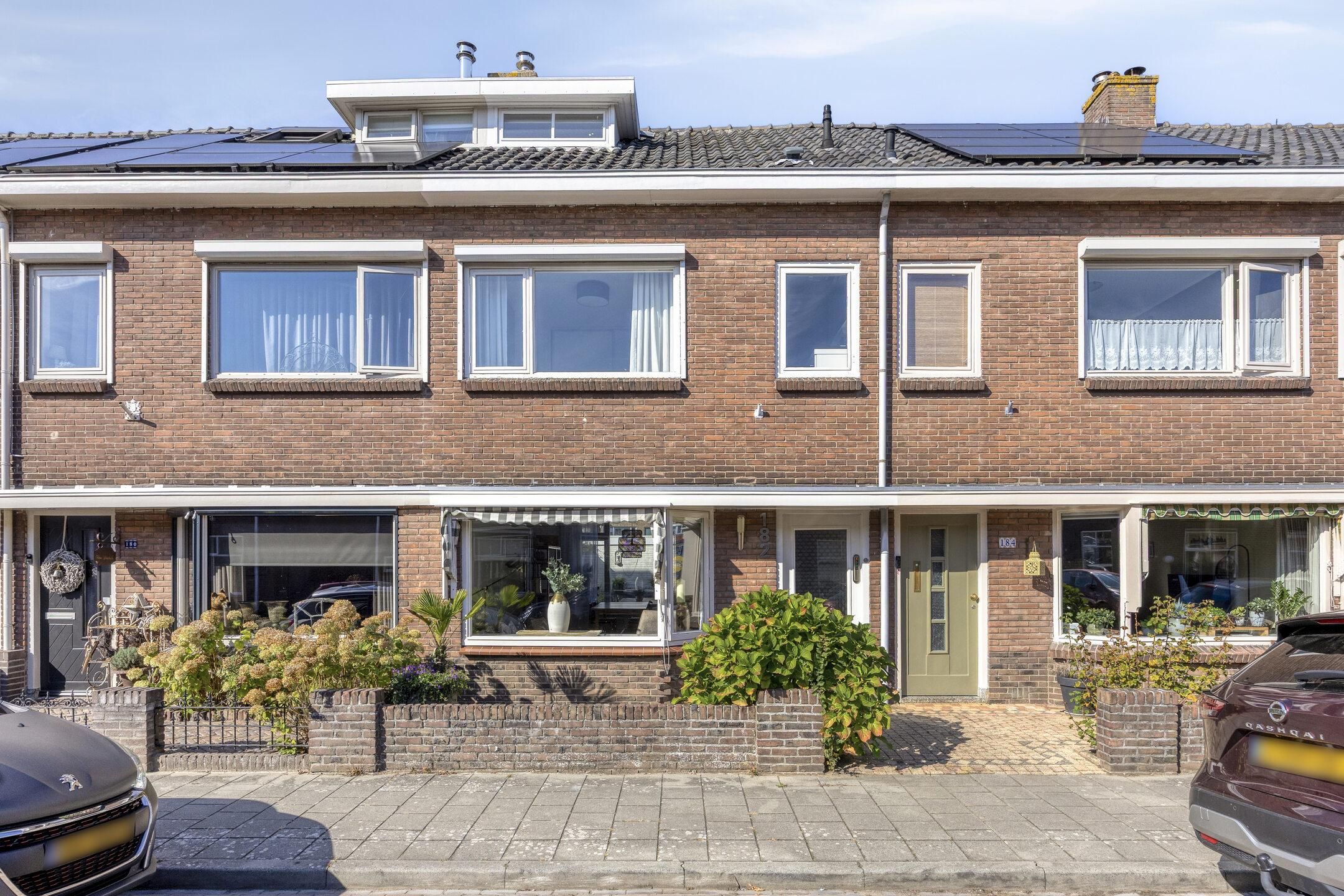 Foto 27 van Bovensingel 182