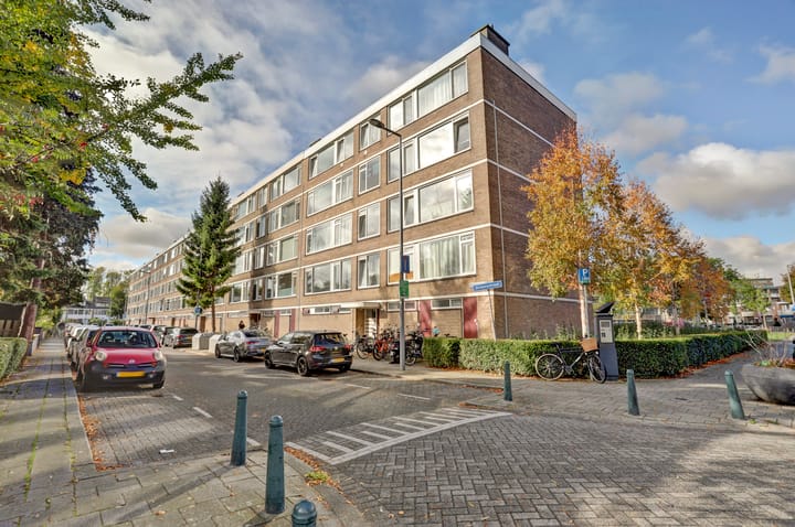 Photo 4 of Dickensstraat 23