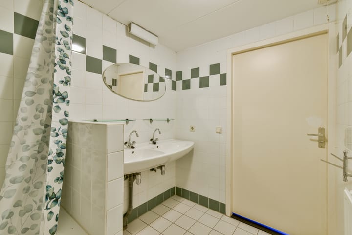 Foto 25 van Nova Zemblastraat 4-C