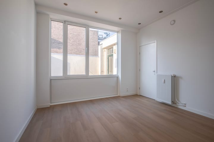 Photo 9 of Rosendaalsestraat 467-1