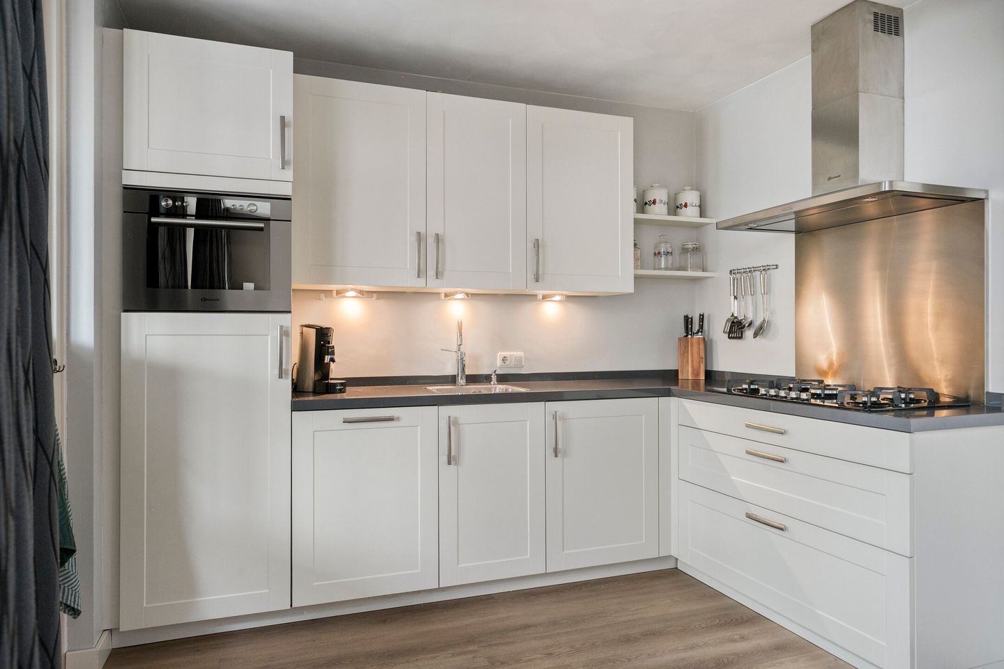 Photo 10 of Chamonixlaan 149