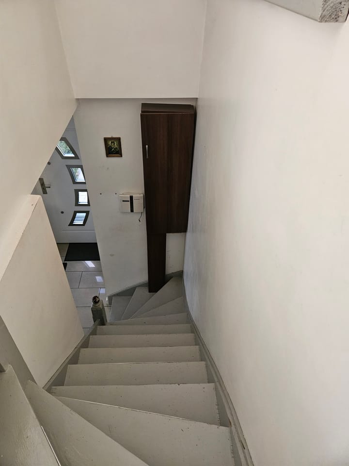 Photo 8 of Nieuwenhofstraat 19