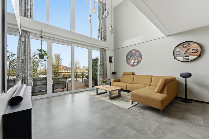 Photo 9 of Botter 55