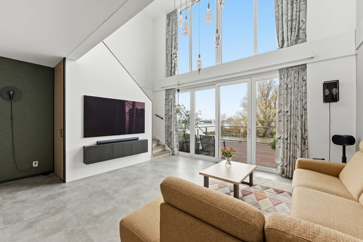 Photo 10 of Botter 55