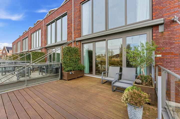 Photo 13 of Botter 55