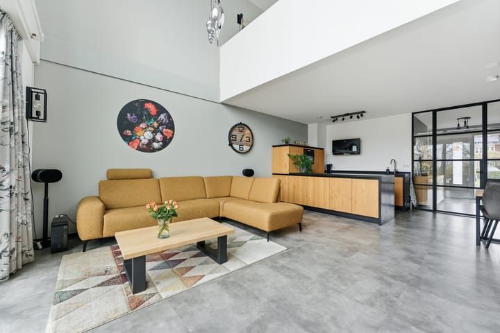 Photo 17 of Botter 55