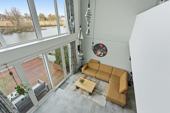 Photo 37 of Botter 55