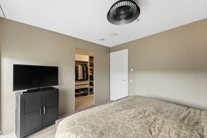 Photo 41 of Botter 55