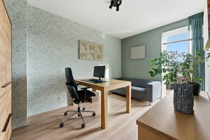 Photo 51 of Botter 55