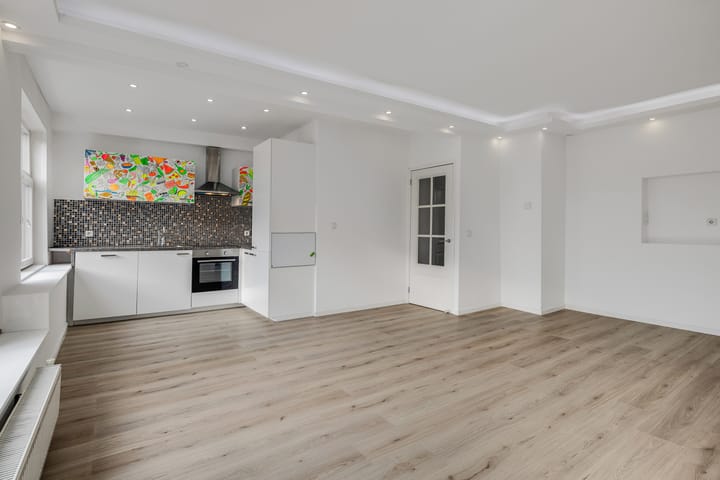 Photo 2 of Sonmansstraat 28-A02