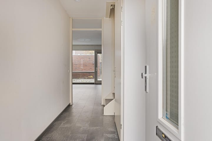 Photo 4 of Demerstraat 2