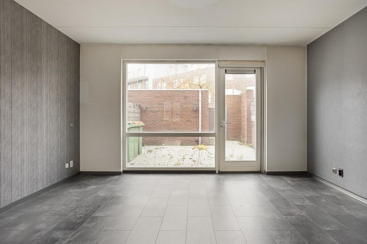 Photo 10 of Demerstraat 2