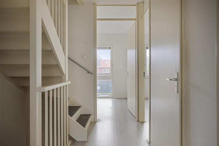 Photo 14 of Demerstraat 2