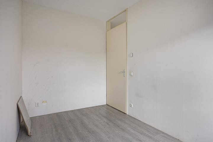 Photo 21 of Demerstraat 2