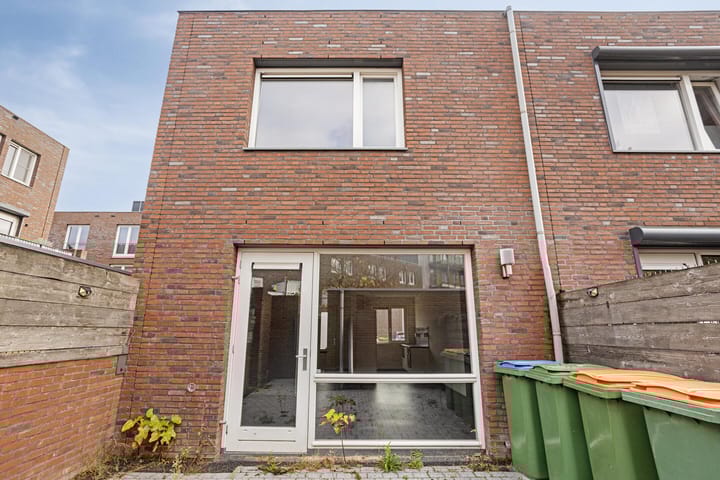 Photo 28 of Demerstraat 2