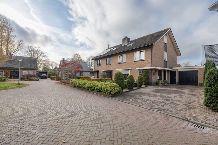 Foto 55 van Rootselaar 17