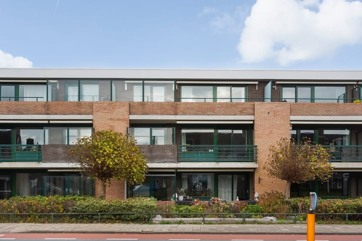 Photo 2 of Hellendaalweg 22