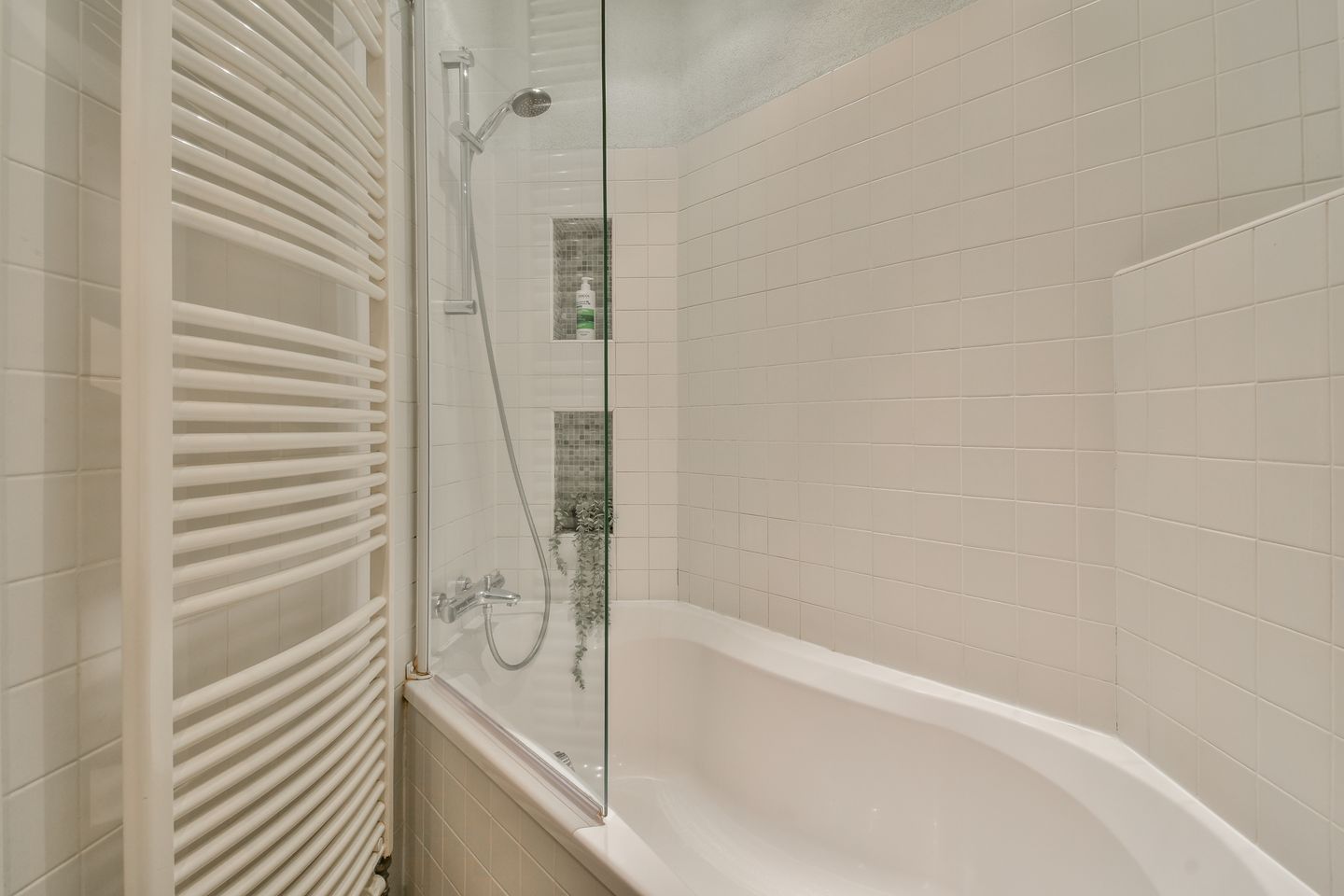 Photo 20 of Brederodestraat 21-3