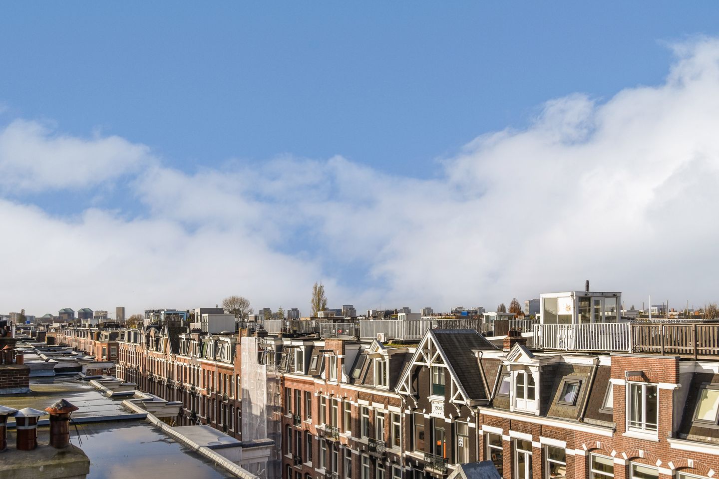 Photo 29 of Brederodestraat 21-3