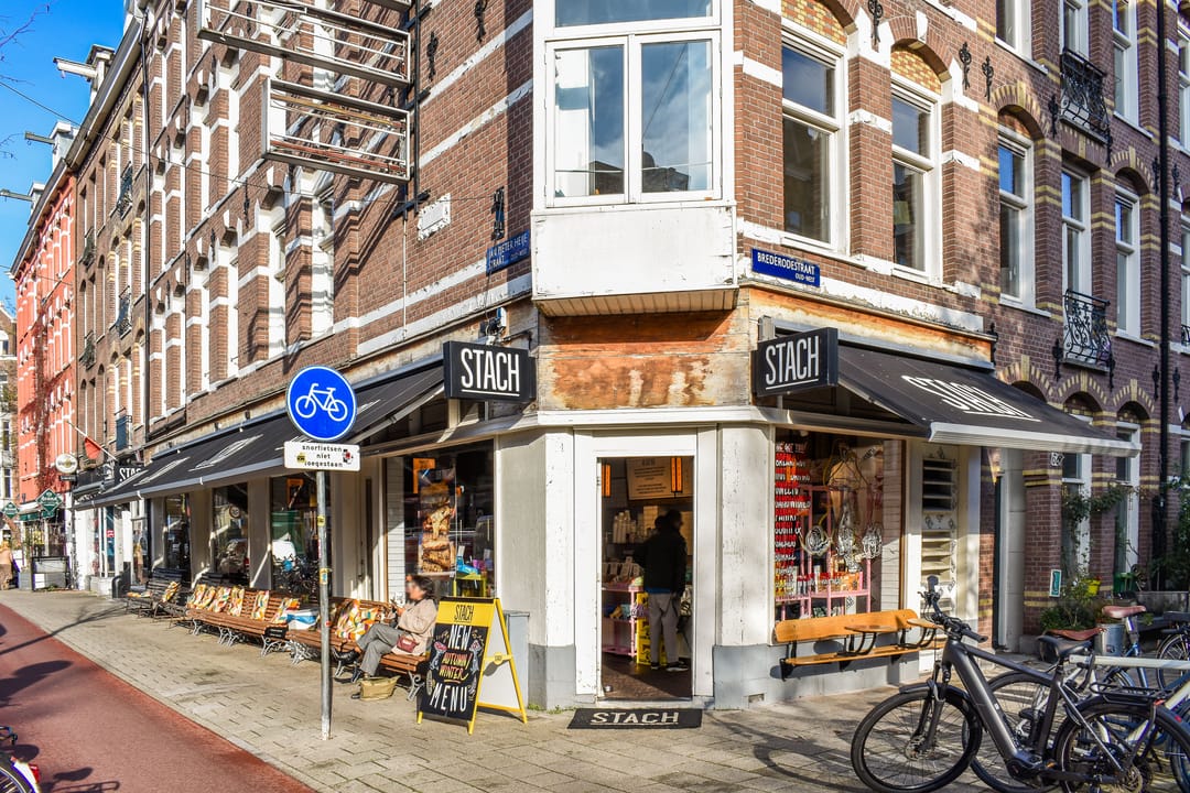 Photo 31 of Brederodestraat 21-3