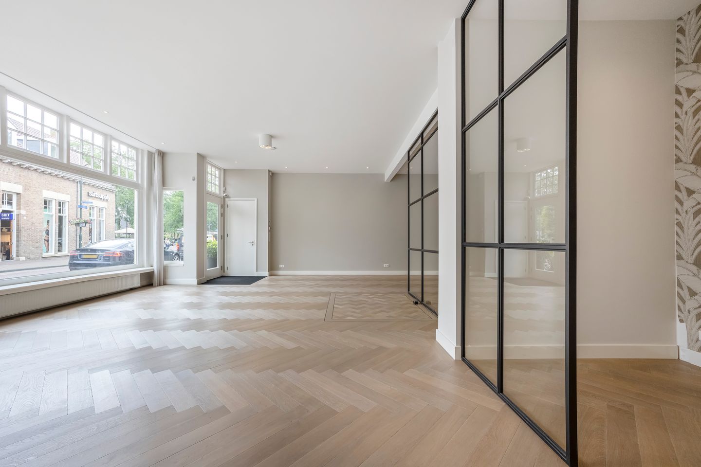 View photo 3 of Burgemeester van Nispen van Sevenaerstraat 5