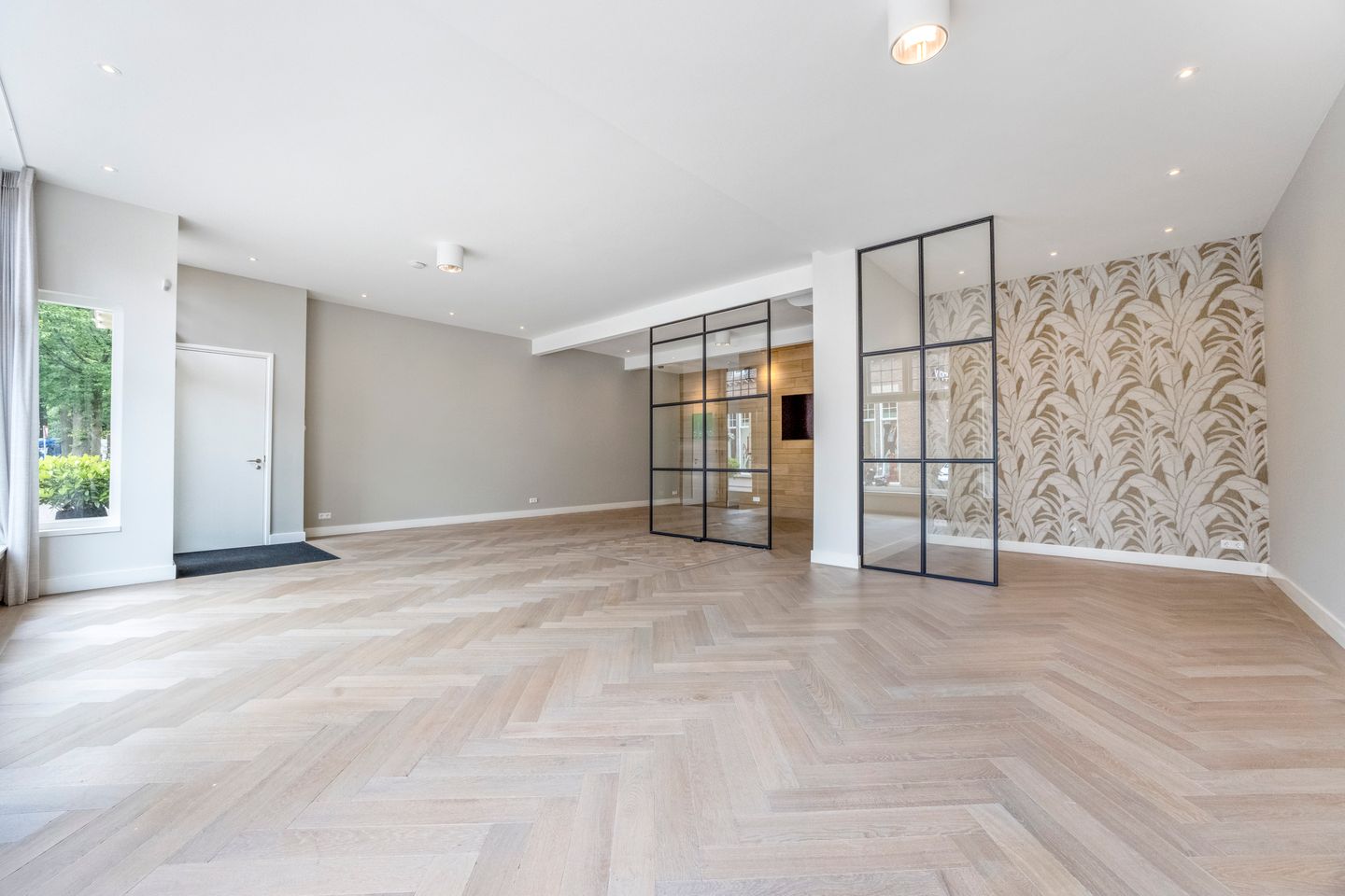 View photo 4 of Burgemeester van Nispen van Sevenaerstraat 5