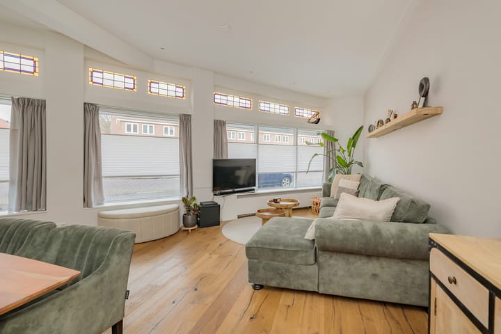 Photo 10 of Houtmanstraat 35