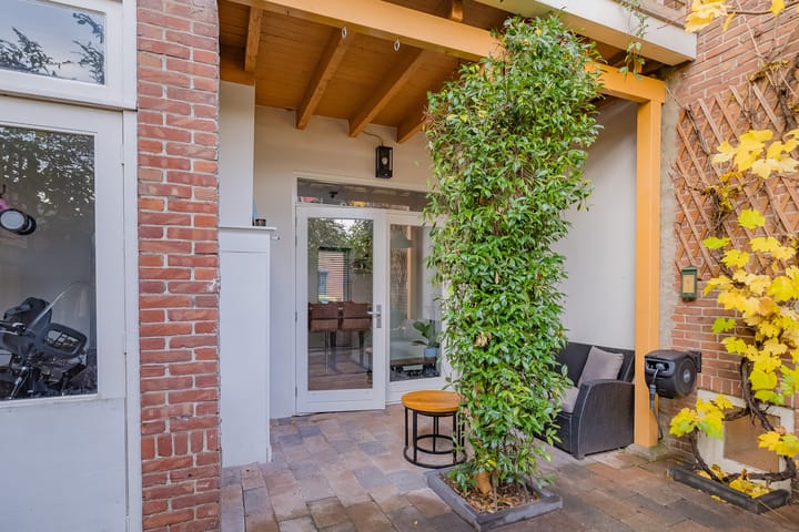 Photo 18 of Houtmanstraat 35