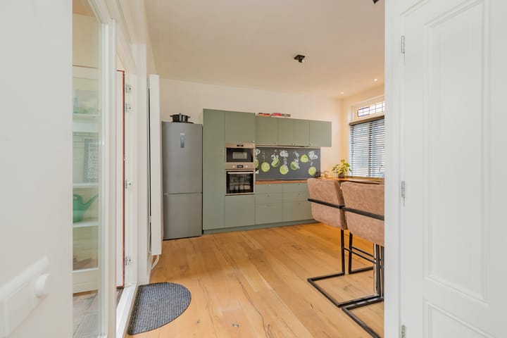 Photo 19 of Houtmanstraat 35