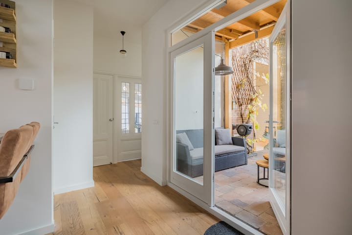 Photo 23 of Houtmanstraat 35