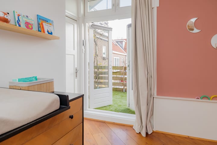 Photo 34 of Houtmanstraat 35