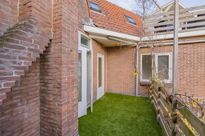 Photo 36 of Houtmanstraat 35