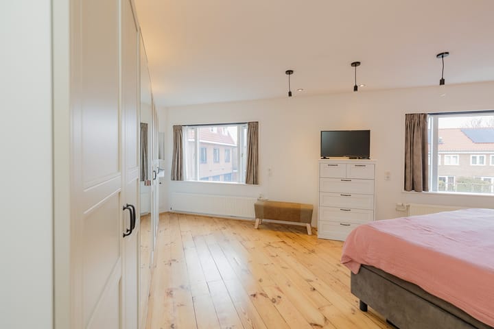 Photo 40 of Houtmanstraat 35