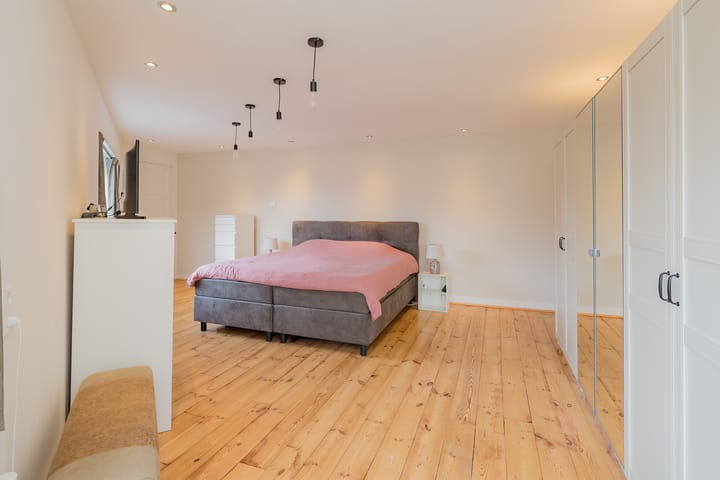 Photo 42 of Houtmanstraat 35