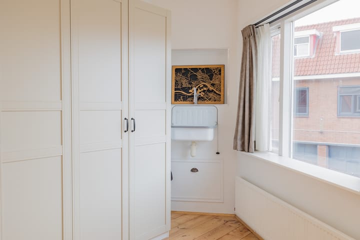 Photo 44 of Houtmanstraat 35