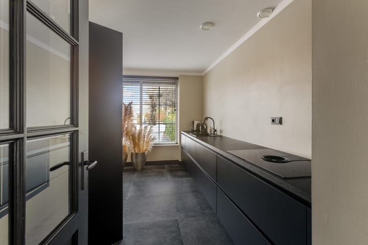 Photo 23 of Middelweg 44