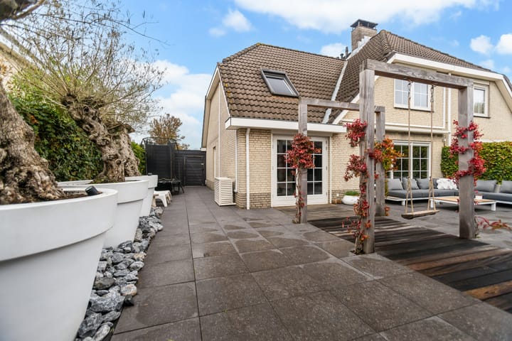 Photo 49 of Middelweg 44