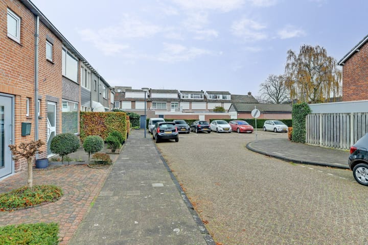 Foto 28 van Ranonkelstraat 8