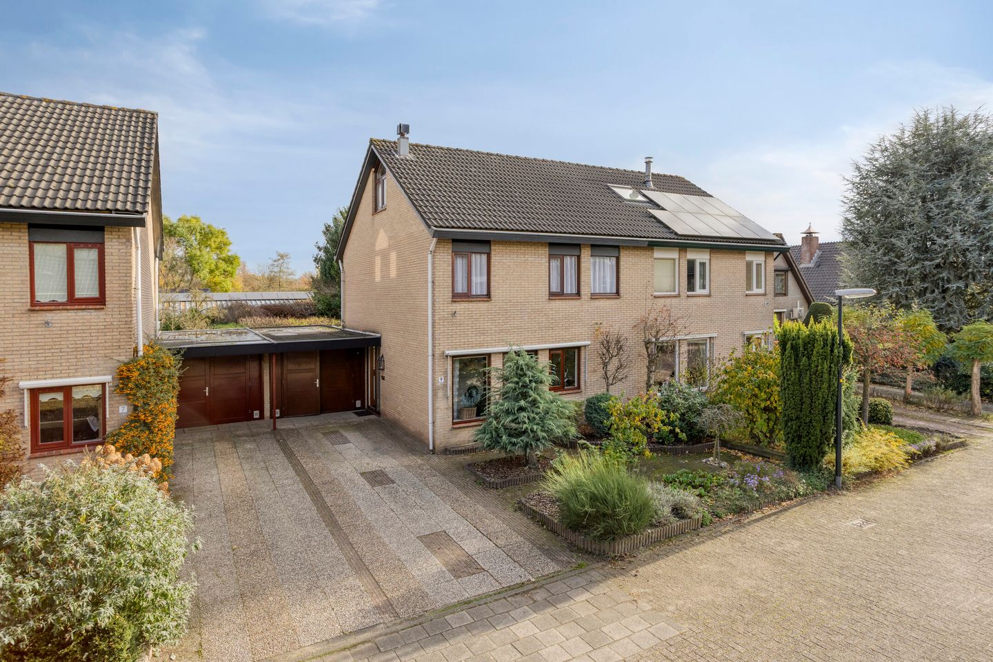 Photo 1 of De Bourbonstraat 9