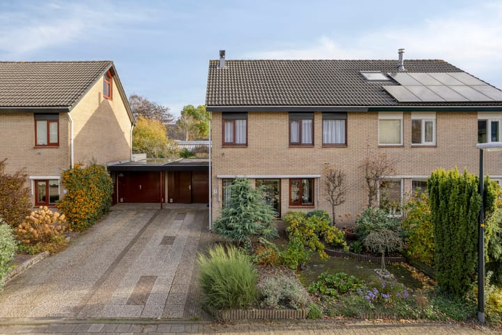 Photo 6 of De Bourbonstraat 9