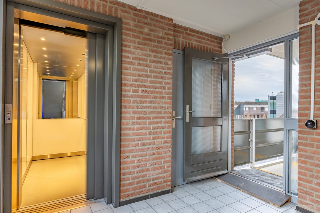 Foto 8 van Leeuwstraat 34