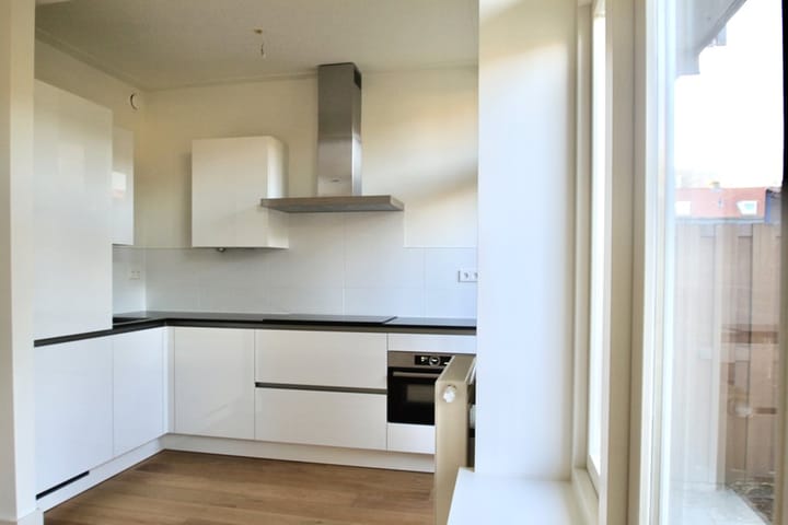 Foto 5 van Professor Van der Waalsstraat 60